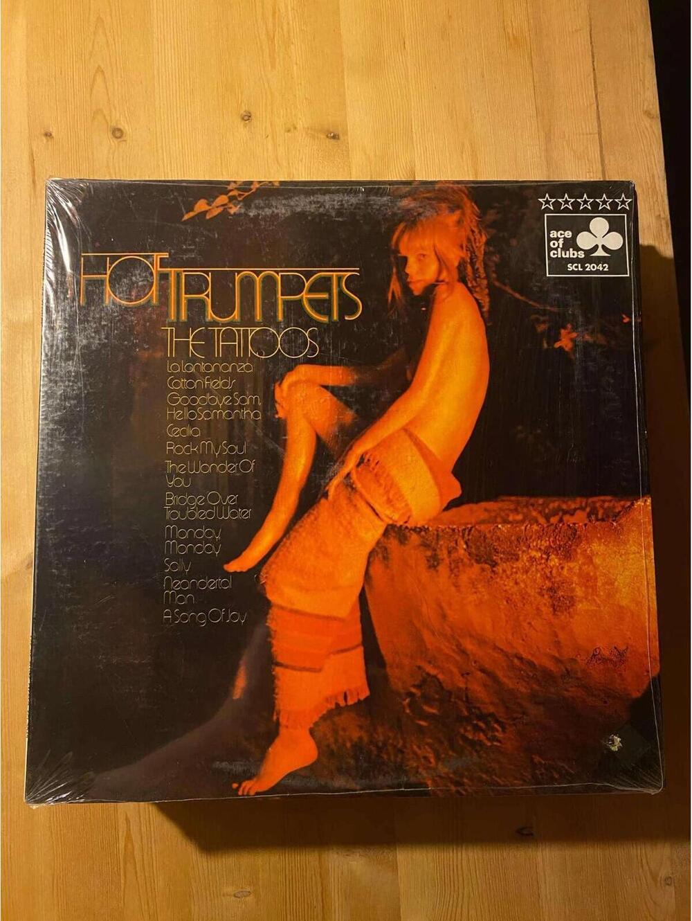 The Tattoos – Hot Trumpeets Vintage 33rpm VG+ AB29